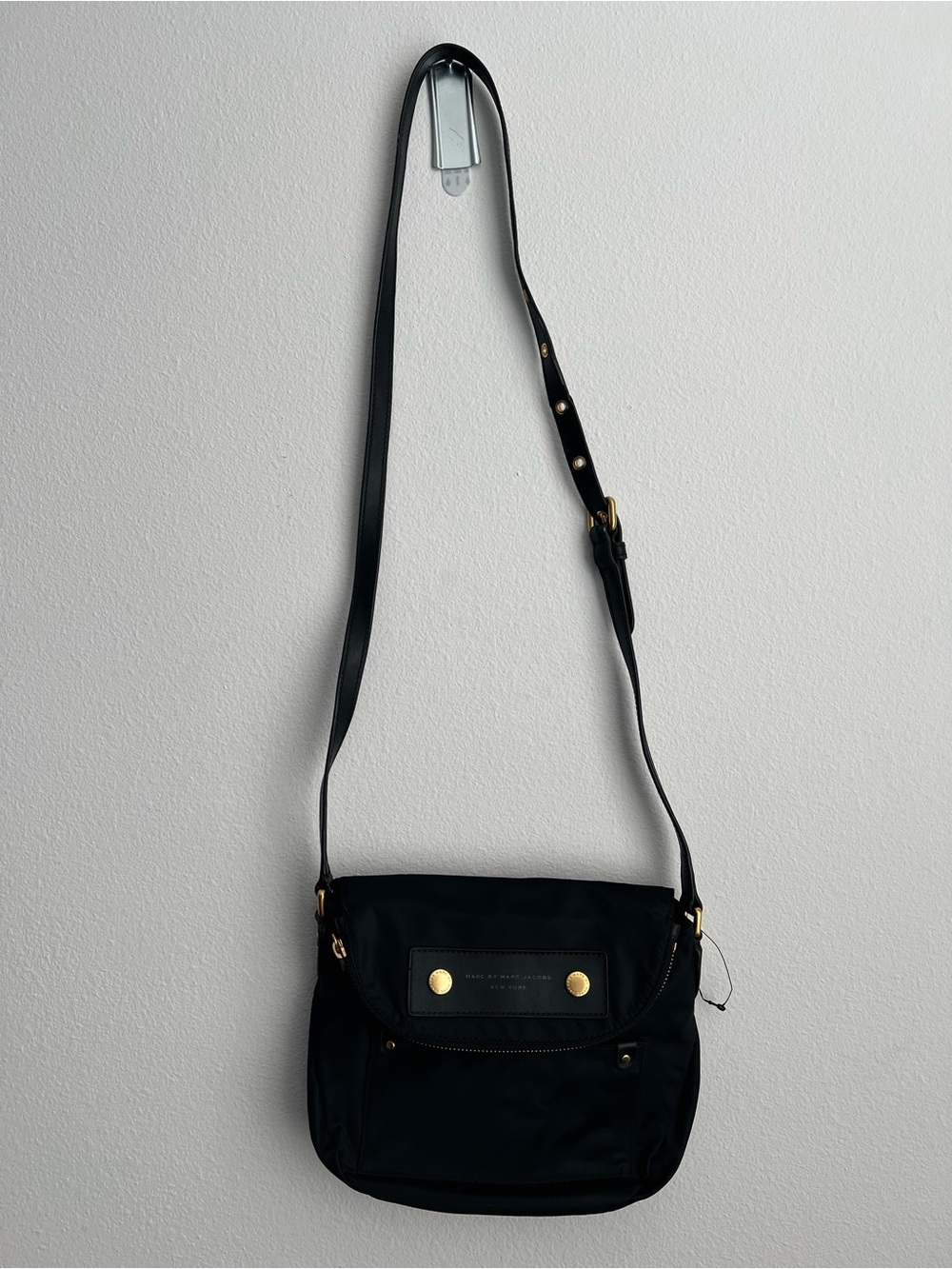 Marc By Marc Jacobs Black Nylon Crossbody Bag with Gold Hardware. Excellent.